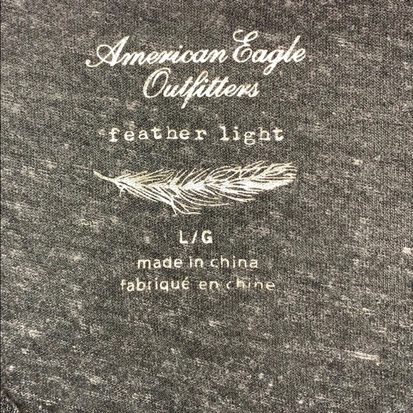 Final price drop🌸Large 3/4 sleeve American Eagle - Picture 2 of 4